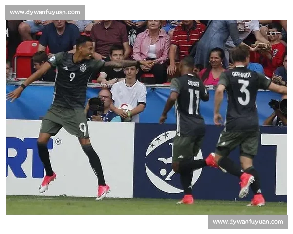 英格兰 U21 主帅敲响警钟：决赛对阵德国必须杜绝小组赛失误