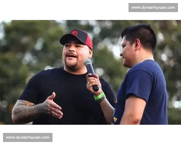 罗伊琼斯对决鲁伊兹的巅峰之战重塑拳坛格局与传奇历史时刻